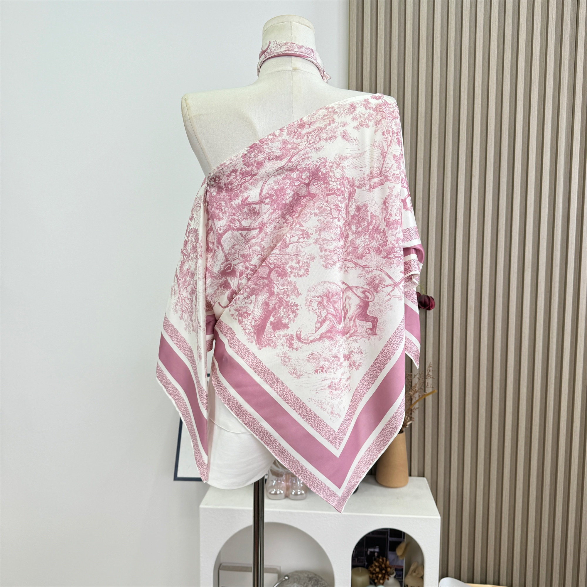 Moon Vera Pink Mist Sea Breeze Elegant Cape Halter Top and Shorts Set for Spring Summer - Image 4