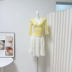 Women's Solid Deep V-Neck Short-Sleeve Cropped T-Shirt Summer 2026 Slimming Versatile Lightweight Top